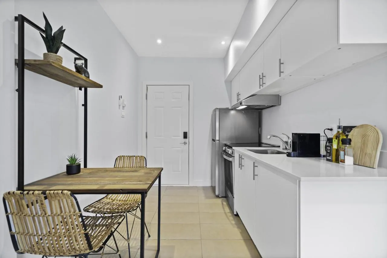 מונטריאול Stylish 1-Bedroom Haven By Jean Talon Market דירה